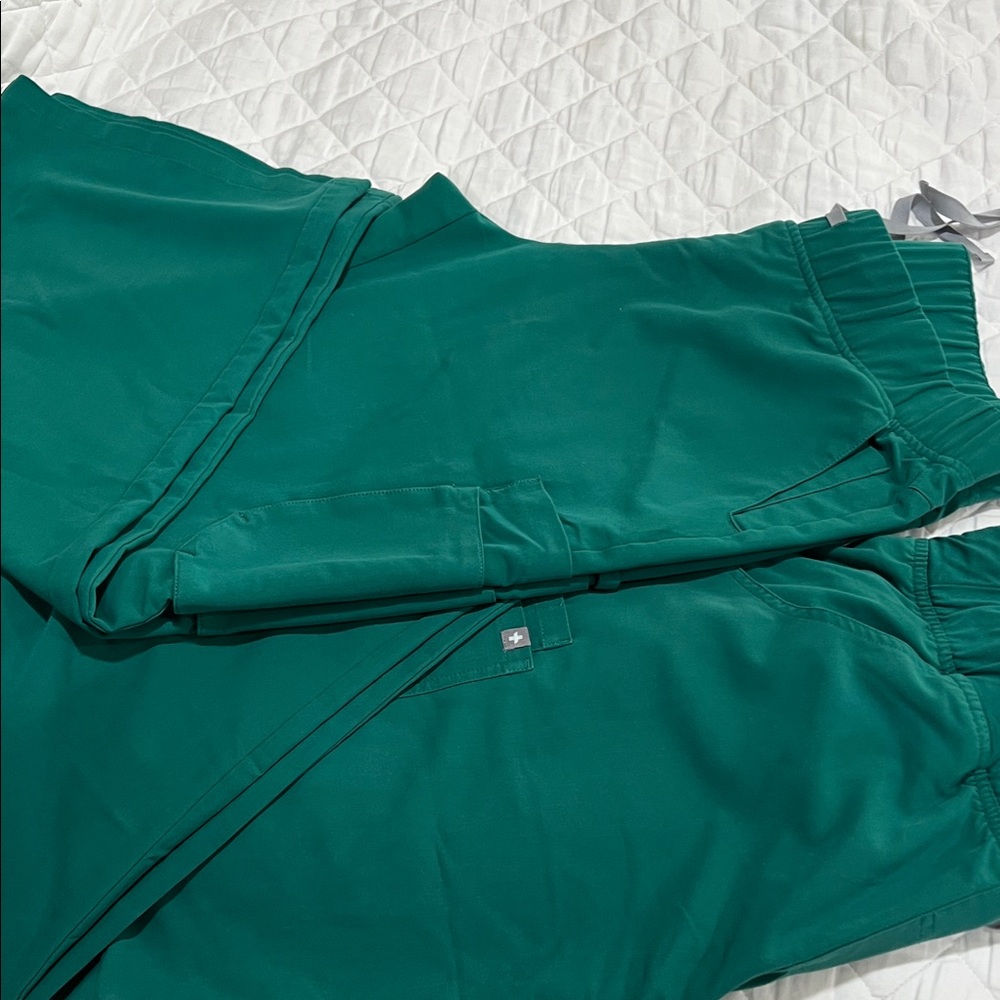 Figs Women's Scrub Pants in Teal